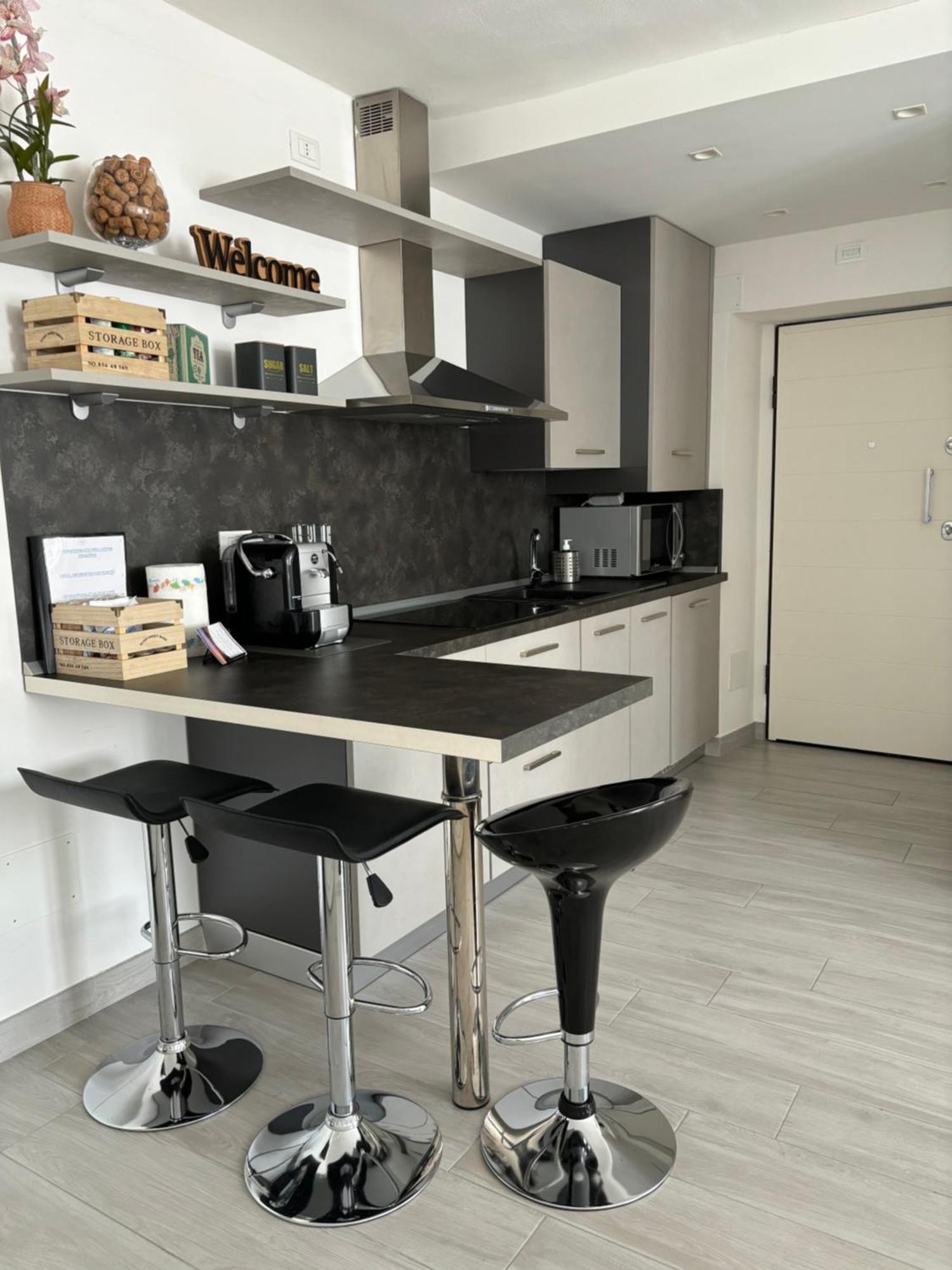 Chez Ary: Sulla Strada Del Clusane